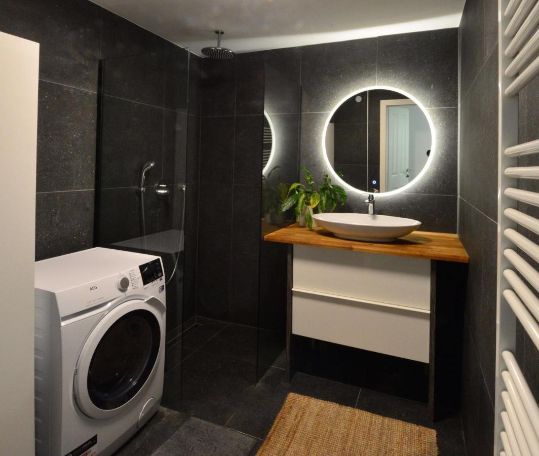 Modern Flat With Parking Space Apartment Viena Exterior foto